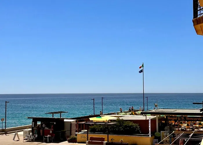 Hostdomus-acquamarina - Seafront - Bike Appartamento Finale Ligure