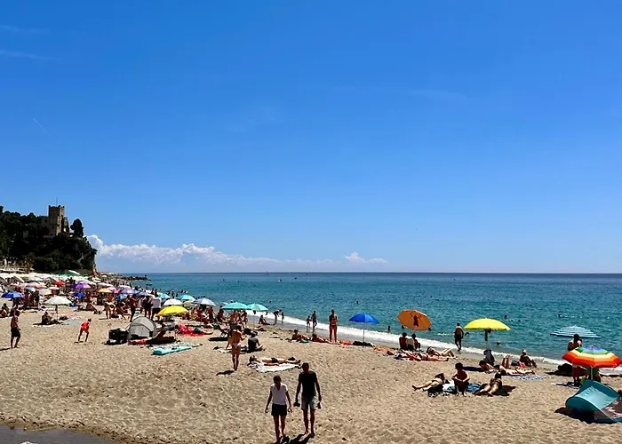 Hostdomus-acquamarina - Seafront - Bike Апартаменты *